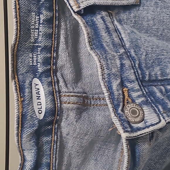 OLD NAVY - Extra High Waist Jean Short - Picture 2 of 7